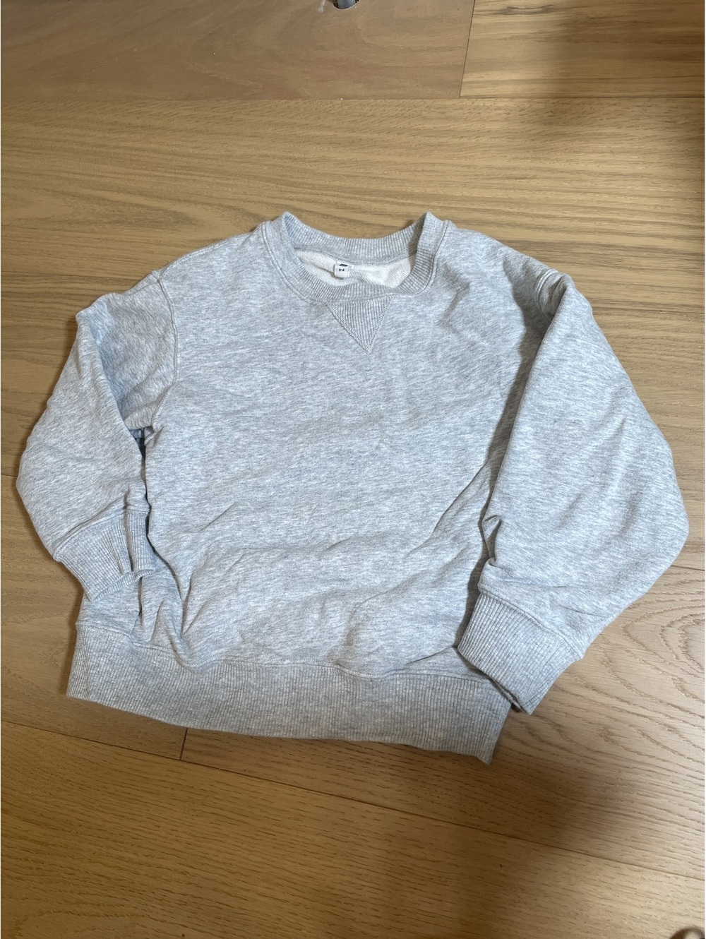 Uniqlo Kids Light gray Sweatshirt – Size 3T/3